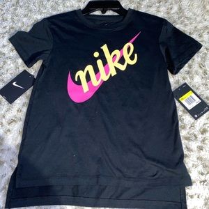 Nike tshirt ✔️